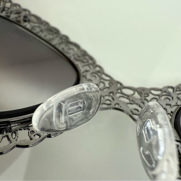 Dolce&Gabbana rhinestone runway women sunglasses Authentic Retail 1250$ - Picture 8 of 9